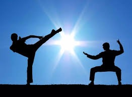 季后赛模拟对阵引发讨论