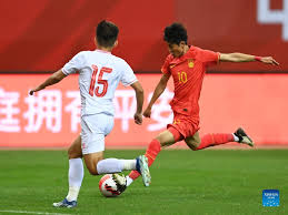 级不仅为他
