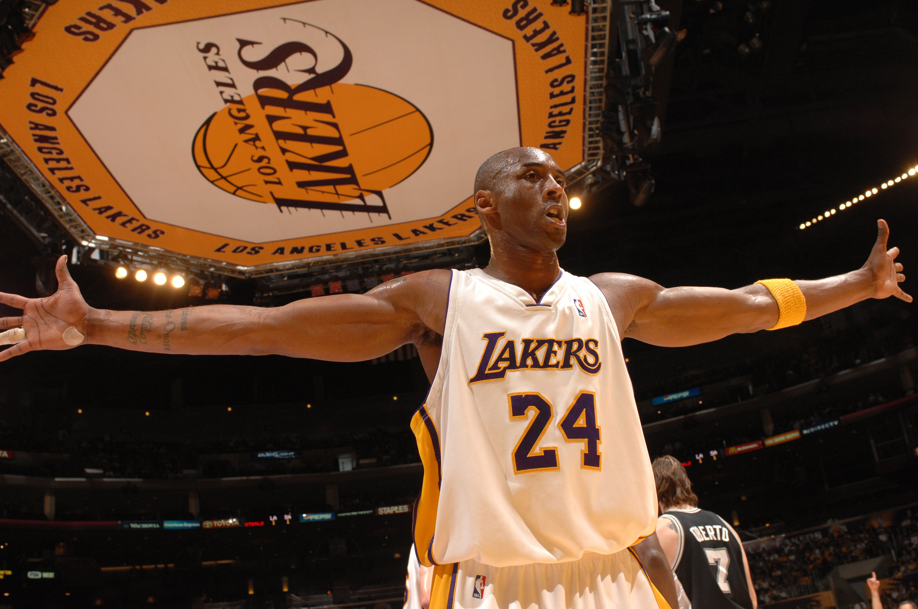 球速度与角 球速度与角